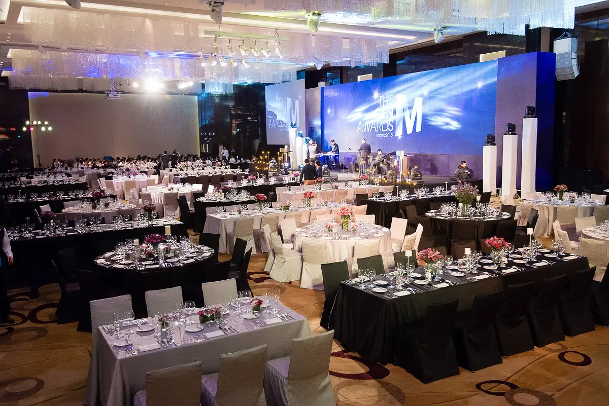 jm-grand-ballroom-long-table.webp