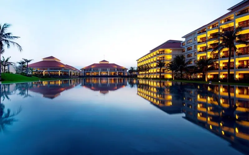 pullman-danang-beach-resort.webp