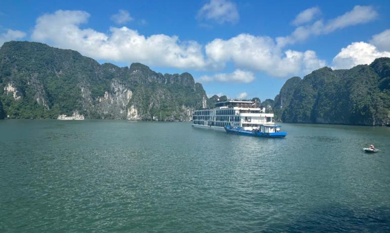 Timeless experience on Lan Ha Bay