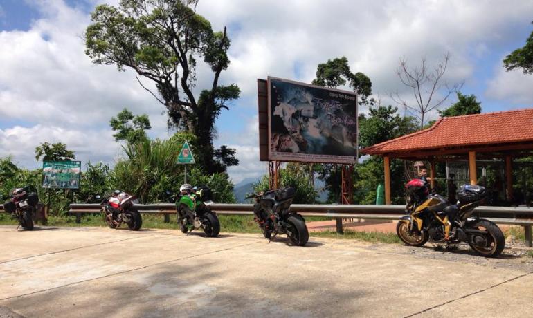 8D7N  Heritage North  South  West Vietnam