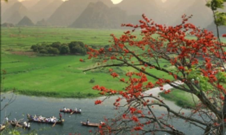 A day trip Hanoi Outskirts Tour